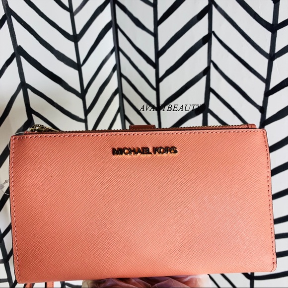 Michael kors large double zip wristlet wallet NWT - Picture 1 of 11